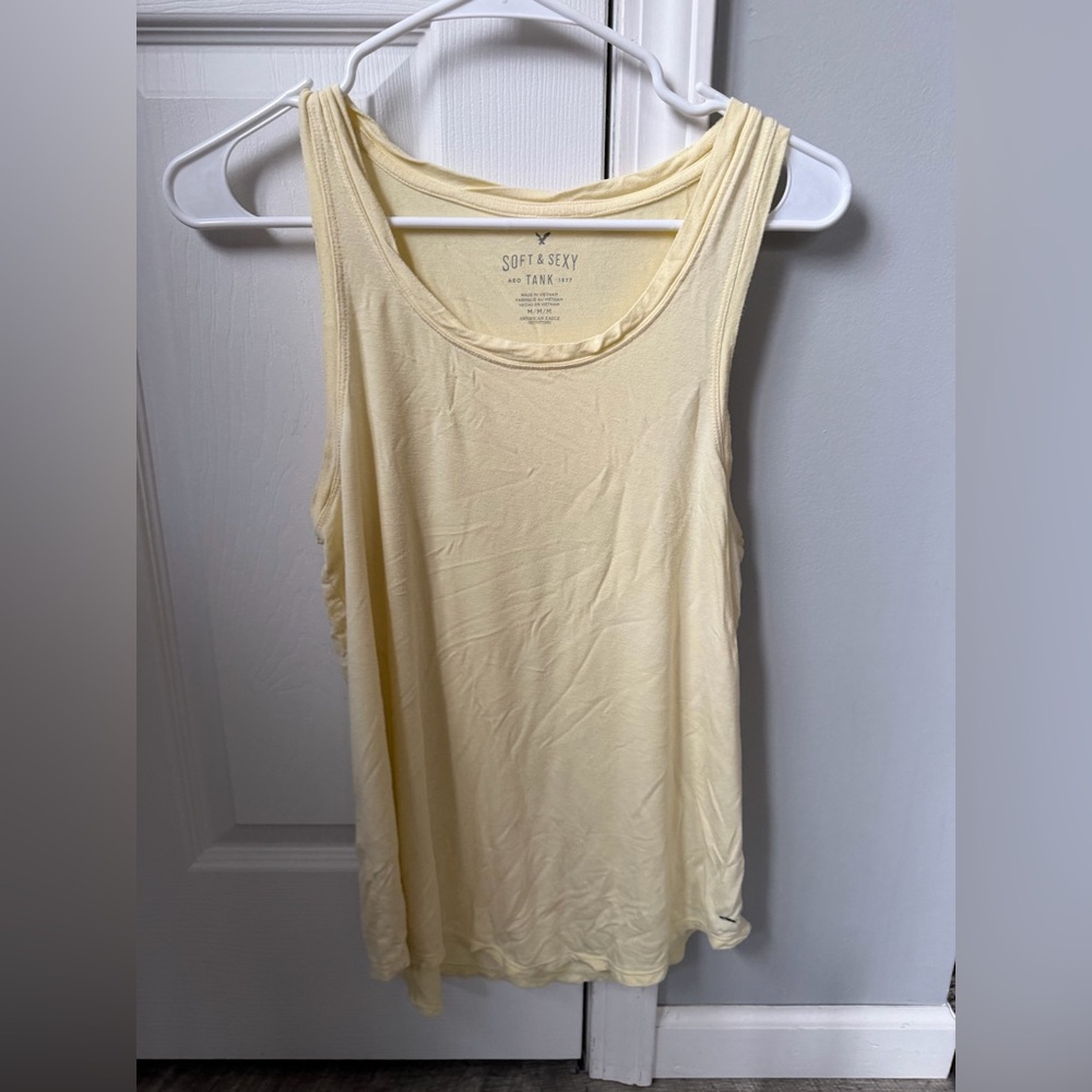 American Eagle Outfitters Pale Yellow Scoop Neck Tank Top